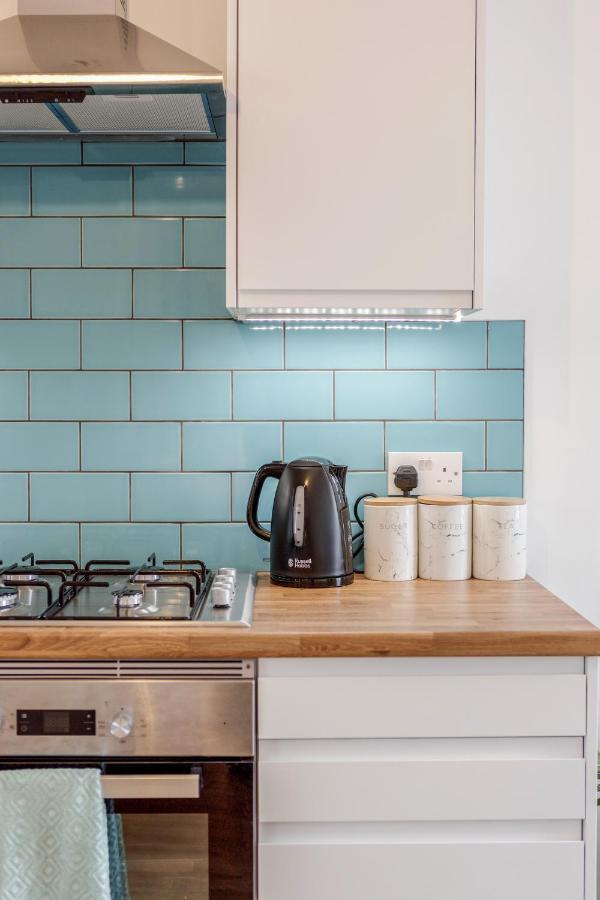 Modern Cosy London Flat By Damask Homes Ilford Extérieur photo